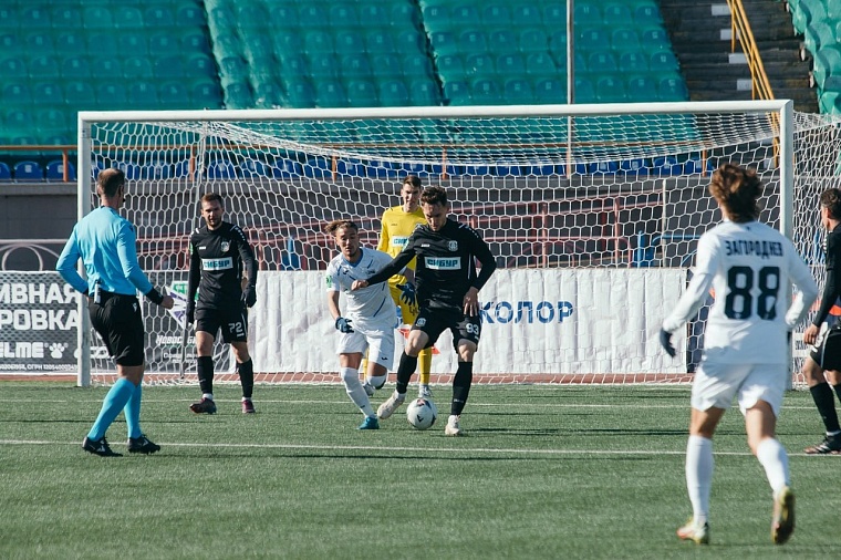 В матче между «Тюменью» и «Новосибирском» не забито ни одного гола