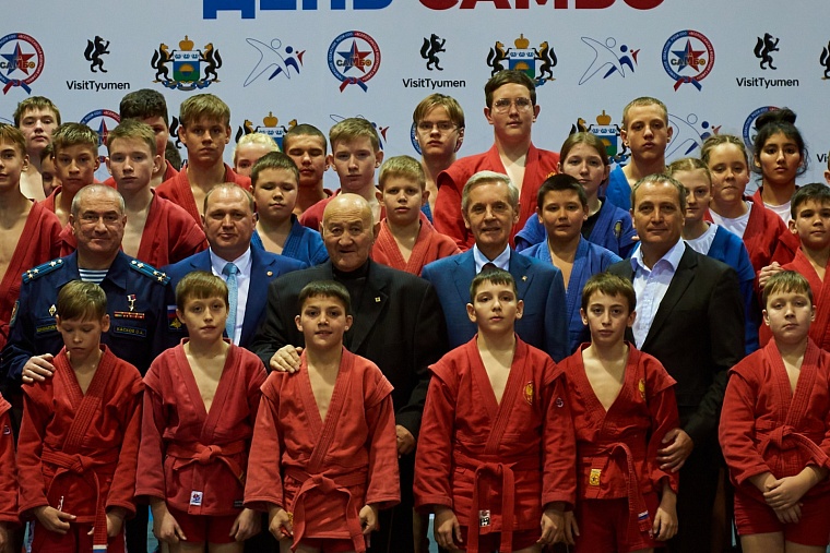 Турнир по самбо открыл юным тюменцам дорогу в большой спорт
