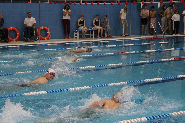 Представители спортшколы №1 Тюмени завоевали больше всего наград первенства области по плаванию среди инвалидов