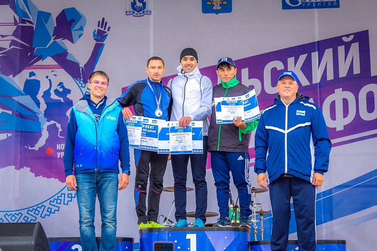 Алик Шарипов, электромонтер по ремонту и обслуживанию электрооборудования Службы энерговодоснабжения Линейного производственного управления межпромысловых трубопроводов, – лидер дистанции на 10 км среди мужчин.