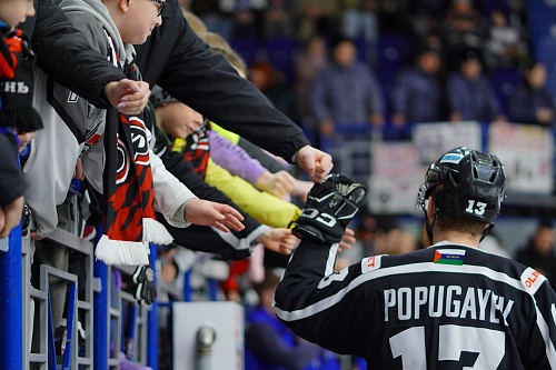 Хоккеисты тюменского «Рубина» покатаются на коньках со своими болельщиками