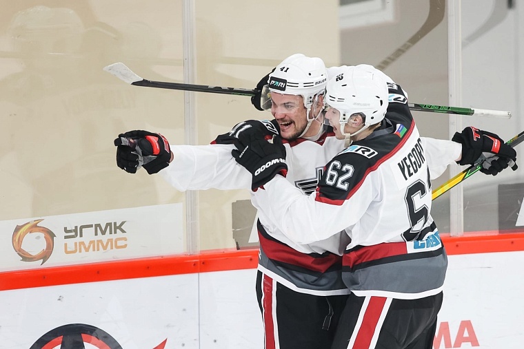 После выездной серии тюменский ХК «Рубин» поднялся на 5 место в турнирной таблице ВХЛ