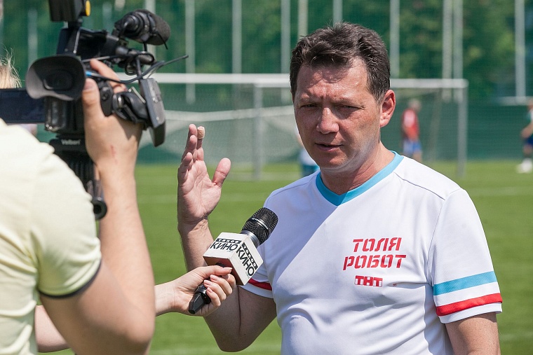 Заколотили полтора десятка мячей: команда ТНТ и «Матч ТВ» сыграла с паралимпийской сборной