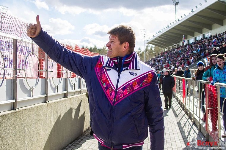 Дмитрий Губерниев хвалит Тюмень не за золотой слиток