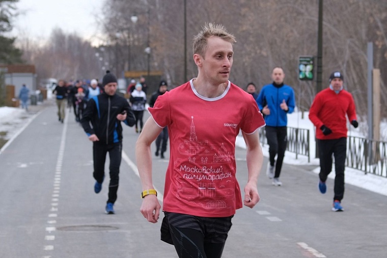 5 км каждую субботу: в Затюменском парке проводят утренние забеги