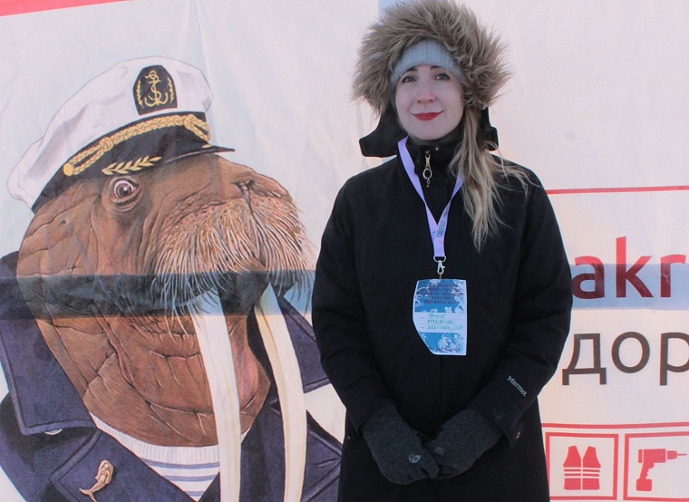 В тридцатиградусный мороз в Тюмени Джейми Монахан проплыла милю, установив мировой рекорд