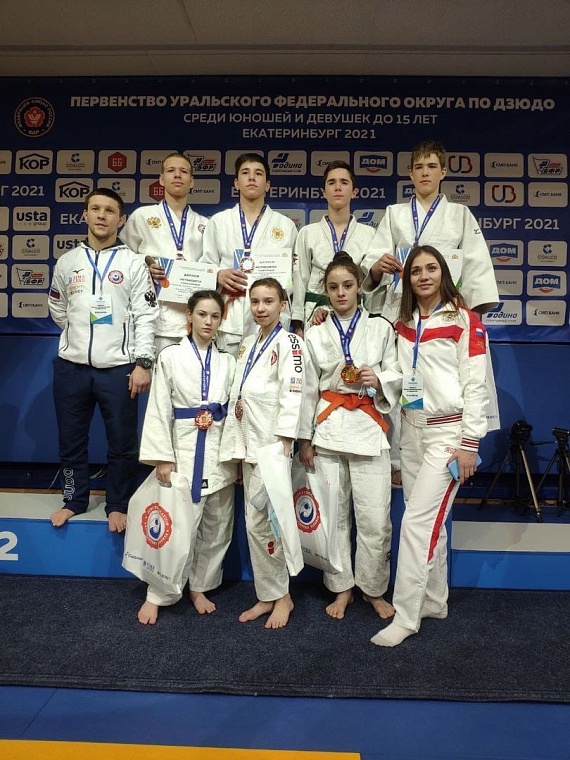 Тюменские дзюдоисты на первенстве Уральского округа завоевали девять наград