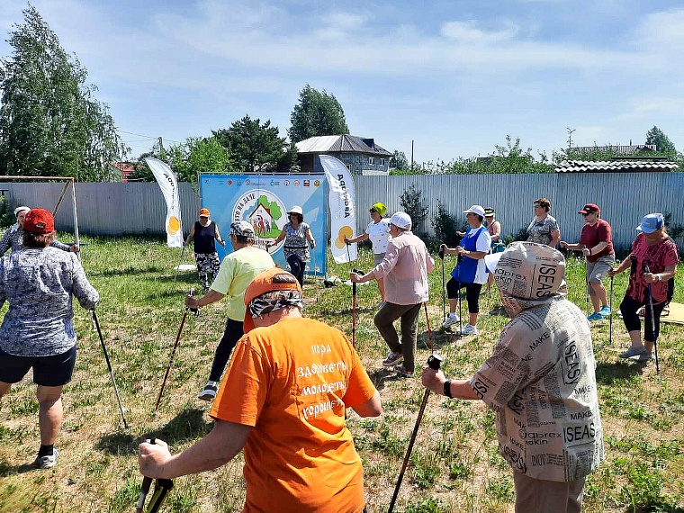 Тюменские дачники вернулись к занятиям физкультурой