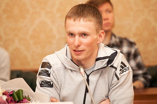 Олимпийский чемпион Денис Спицов приглашает болельщиков на чемпионат России по лыжным гонкам