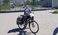Самая старая велосипедистка России доехала до Тюмени