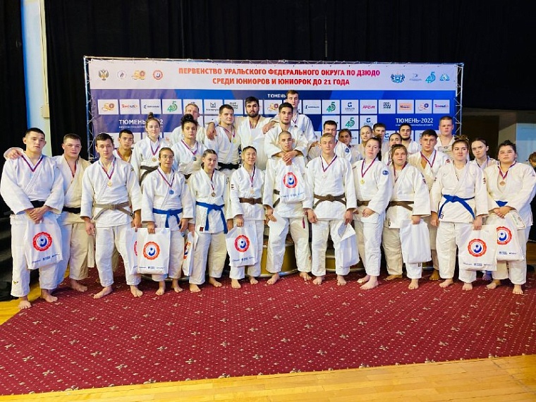 Тюменские дзюдоисты на домашнем татами завоевали 8 медалей