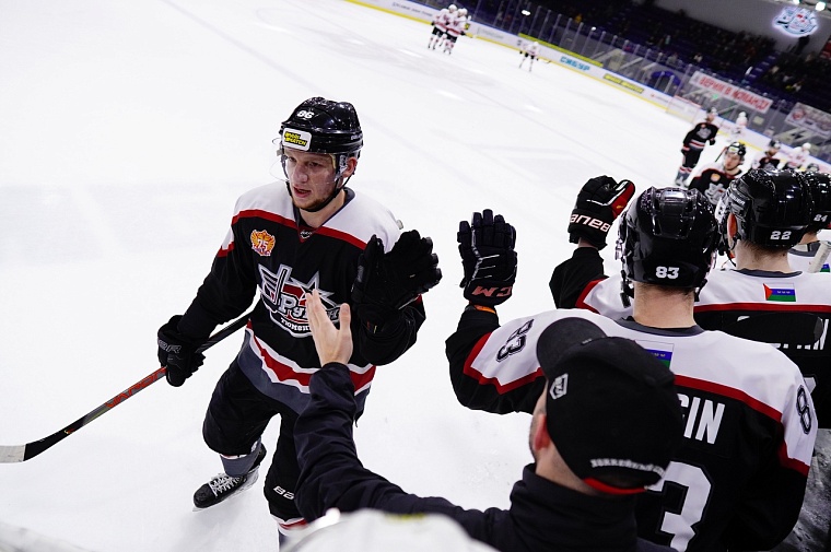 Тюменский ХК «Рубин» сыграет с «Ижсталью»