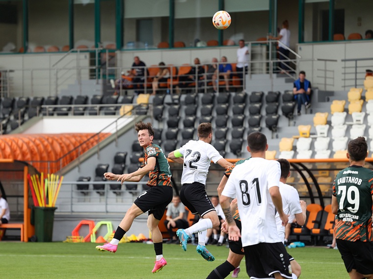 ФК «Тюмень» обыграл «Урал» из премьер-лиги в товарищеском матче