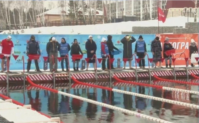 Моржи со всего мира от 8 до 88 лет соревнуются под Тюменью