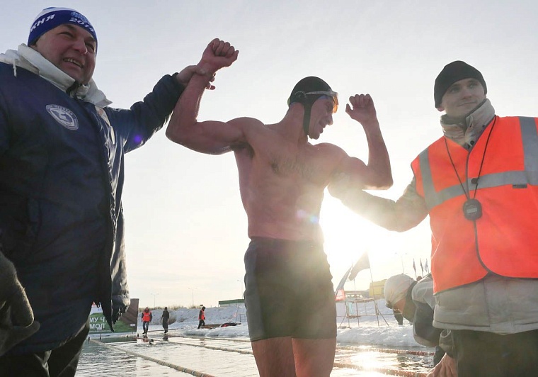 В декабрьских заплывах приняли участие более 350 моржей из 7 стран