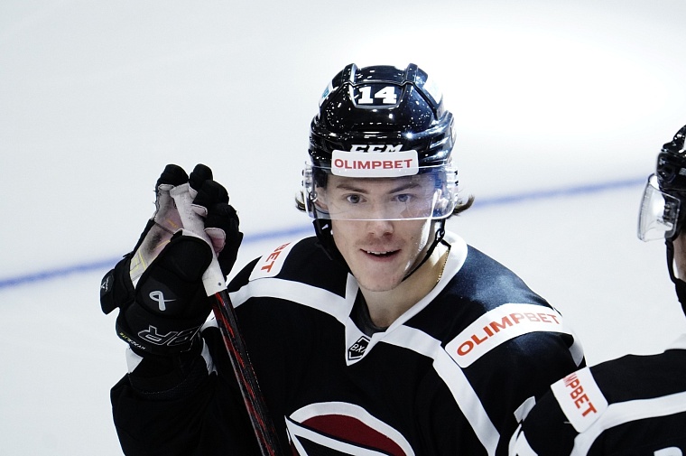 Данил Мокрушев из тюменского клуба «Рубин» стал лучшим защитником сентября в ВХЛ