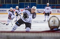 Нападающий «Рубина» Денис Давыдов забросил 100 шайб в ВХЛ