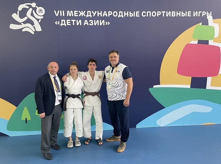 Шесть наград завоевали юные тюменцы на летних спортивных играх "Дети Азии"