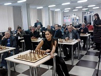Юные тюменские шахматисты сыграли с семикратным чемпионом мира