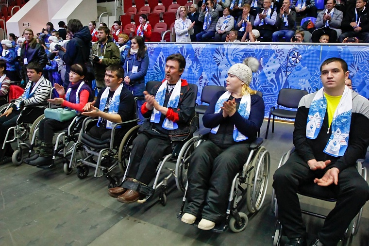 Паралимпийские факелоносцы зажгли сердца тюменцев