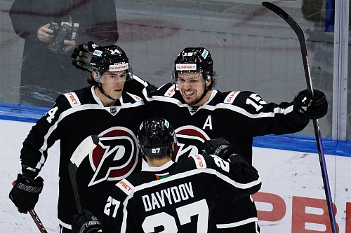 Тюменский ХК «Рубин» с крупным счетом обыграл «Кристалл» из Саратова