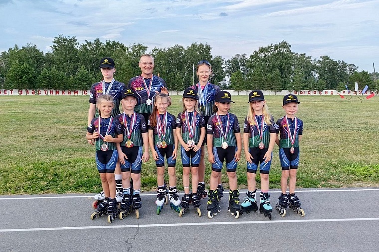 Тюменские спортсмены завоевали 25 медалей на всероссийских соревнованиях по роллер-спорту