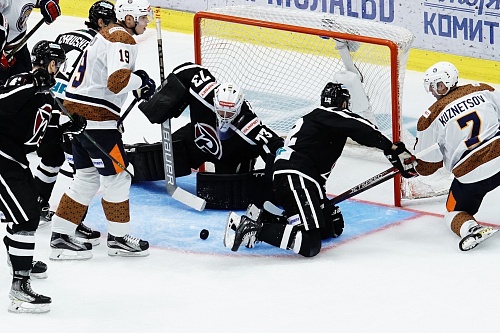 Итог первого домашнего матча тюменского «Рубина» определили буллиты