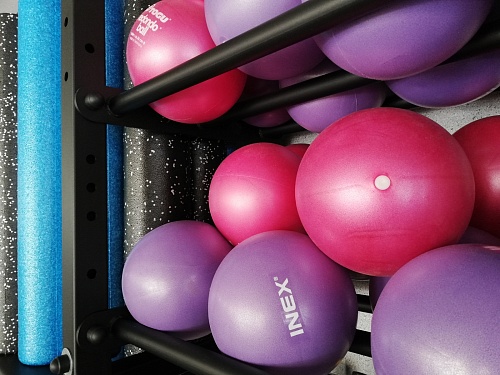 Школьные уроки физкультуры предложили дополнить играми в городки и вышибалы