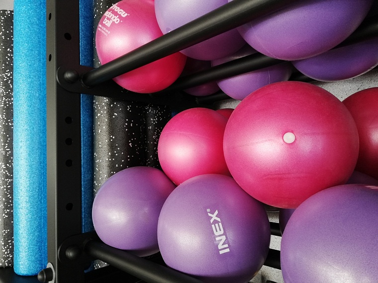 Школьные уроки физкультуры предложили дополнить играми в городки и вышибалы