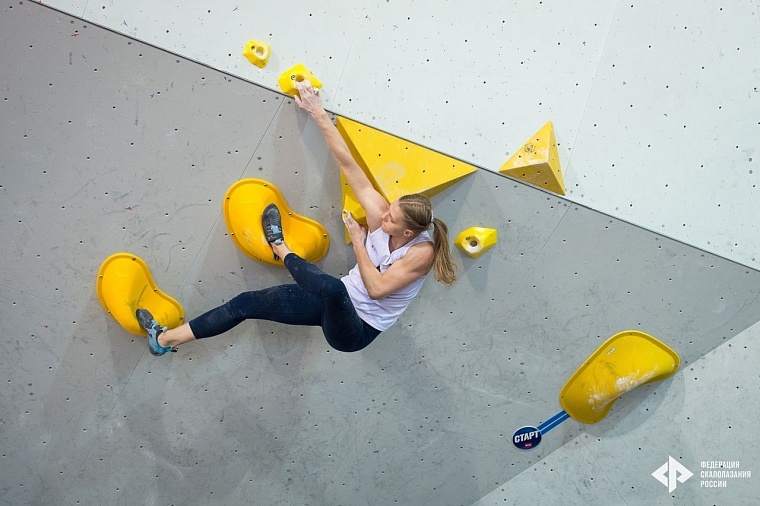 Мария Красавина победила на чемпионате России по лазанию на скорость