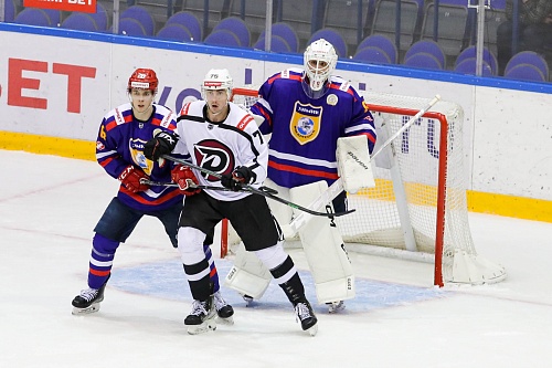 Итог первого матча тюменского ХК «Рубин» в новом сезоне ВХЛ определили буллиты