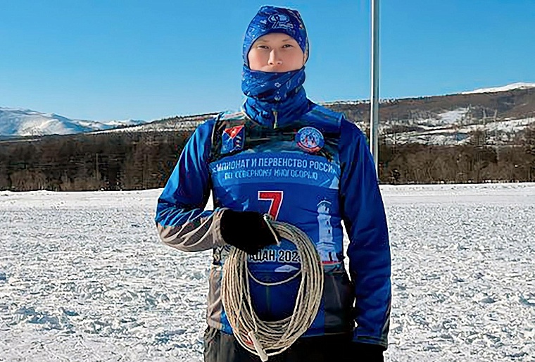 Житель Ямала установил новый рекорд России в метании тынзяна на хорей