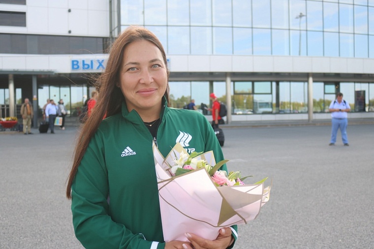 В Тюмени встретили победителя Всероссийской Спартакиады сильнейших Вадима Кукалева