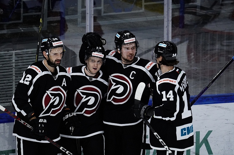 Тюменский ХК «Рубин» сегодня начинает выездную серию, будучи в тройке лидеров ВХЛ