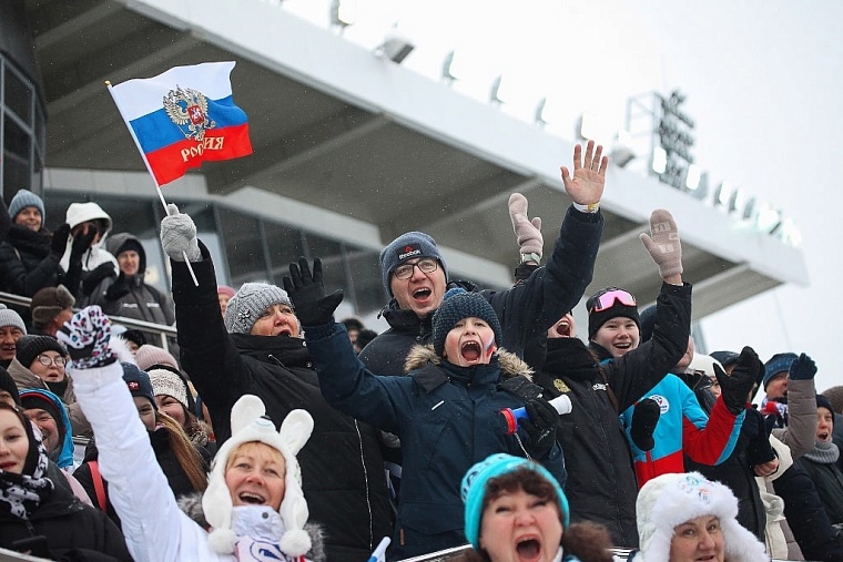 Кубок России по биатлону в Тюмени собрал на трибунах более пяти тысяч зрителей.