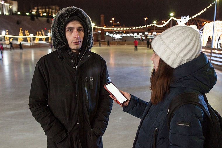 А не сходить ли на каток? Тестируем ледовую площадку у «Конторы пароходства»