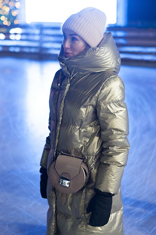 А не сходить ли на каток? Тестируем ледовую площадку у «Конторы пароходства»