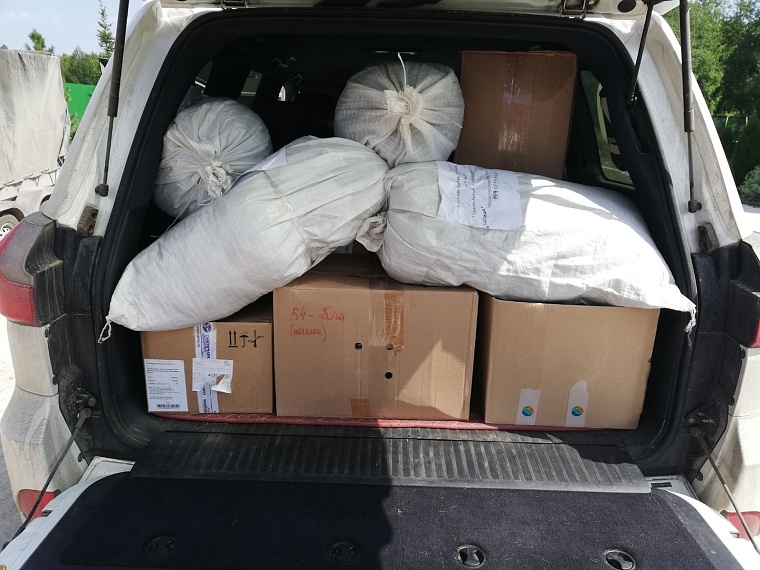 УАЗы, радиостанции, обувь: очередной гуманитарный конвой уходит из Тюмени на Донбасс