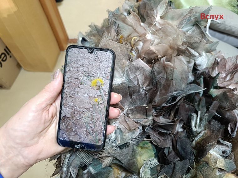 Тюменские мастерицы делают для фронта костюмы-невидимки