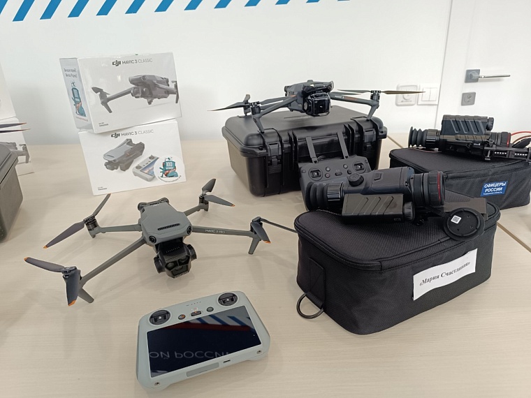 Тюменским бойцам в зону СВО отправили квадрокоптеры, мощные РЭБы и анализаторы дронов