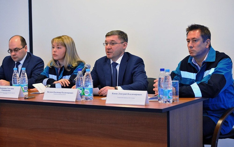 В основание «ЗапСибНефтеХима» забили первую сваю