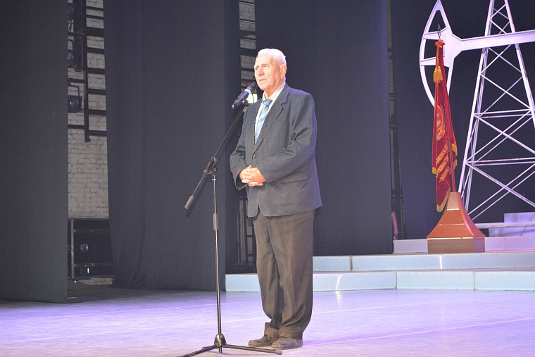 Крупнейшее нефтегазодобывающее предприятие XX века отметило 50 лет