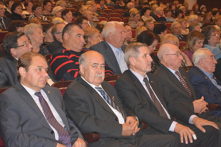 Крупнейшее нефтегазодобывающее предприятие XX века отметило 50 лет