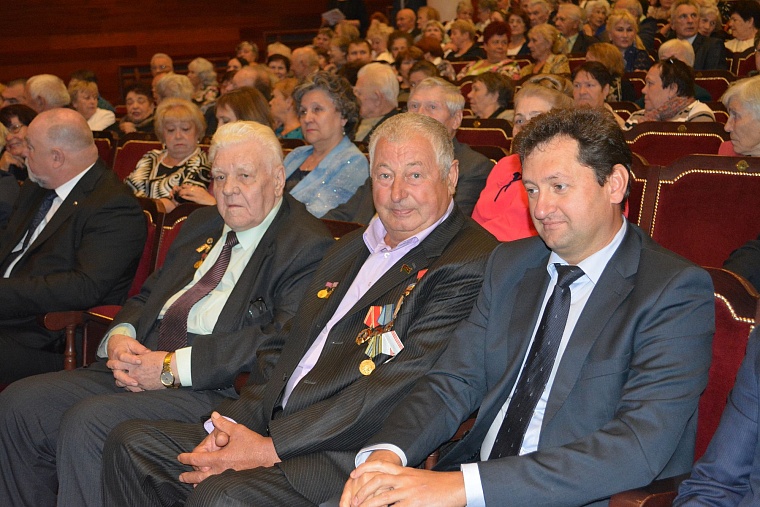 Крупнейшее нефтегазодобывающее предприятие XX века отметило 50 лет