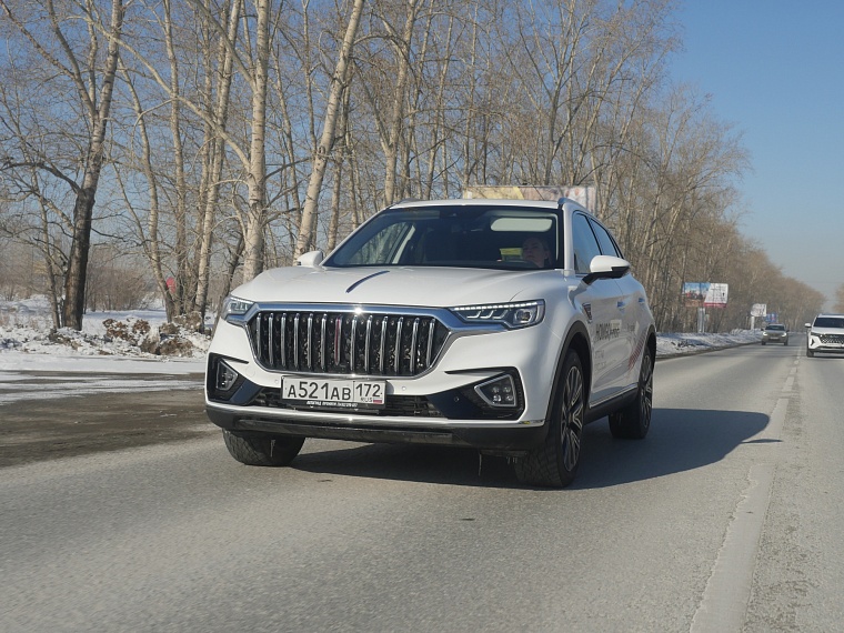 HONGQI HS5: добро пожаловать в бизнес-класс!