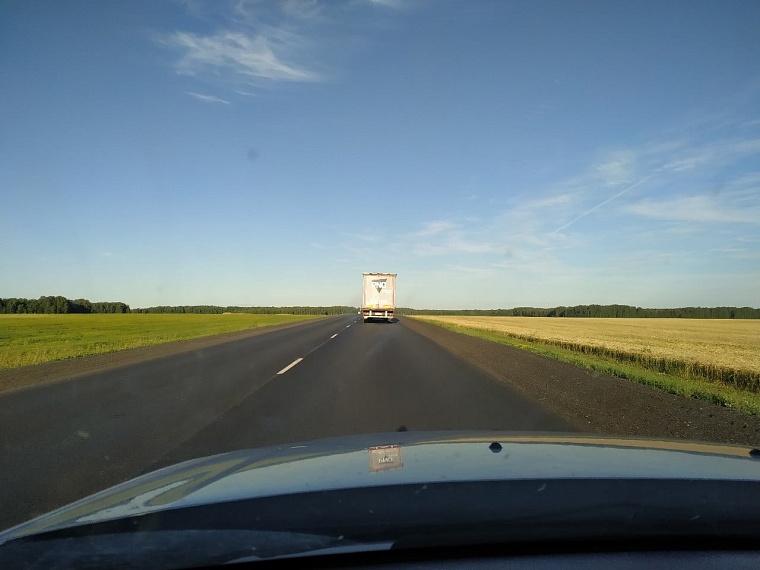 На федеральных дорогах в Тюменской области ГИБДД несет службу в усиленном режиме