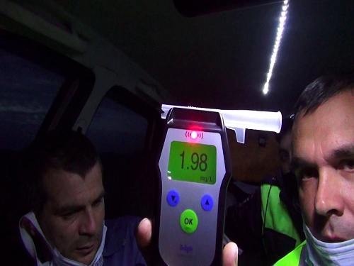 "Пили с другом": уватский водитель задержан за рулем мертвецки пьяным