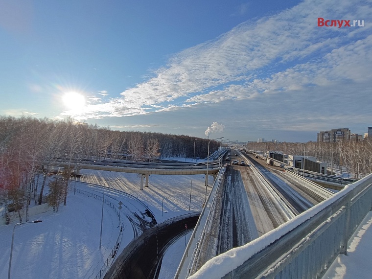 В Тюмени открыли движение по третьему уровню развязки на Мельникайте - Дружбы