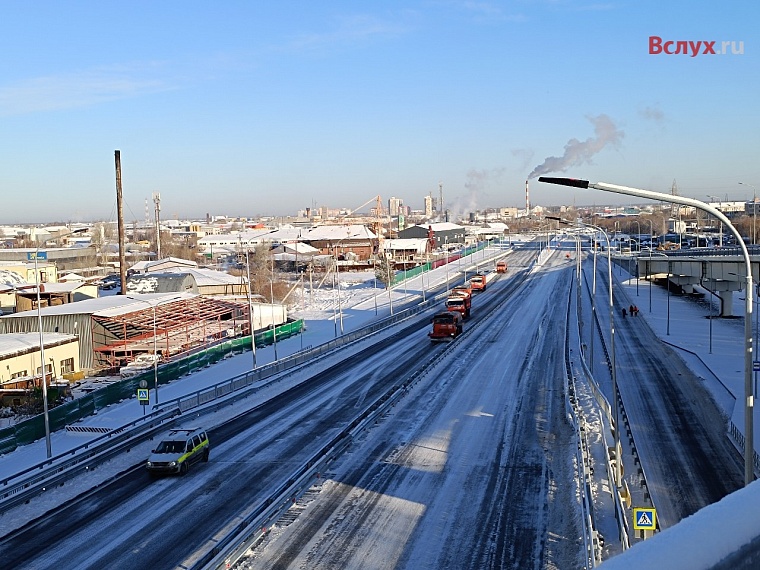 В Тюмени открыли движение по третьему уровню развязки на Мельникайте - Дружбы