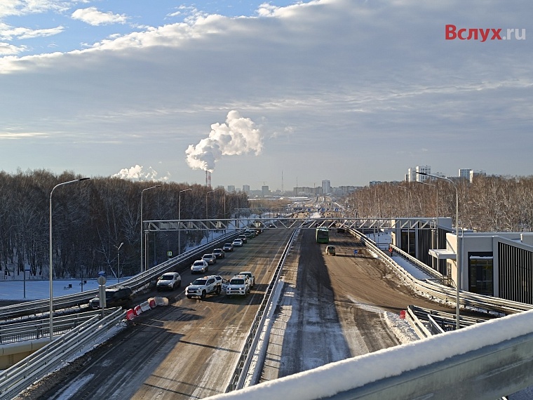 В Тюмени открыли движение по третьему уровню развязки на Мельникайте - Дружбы